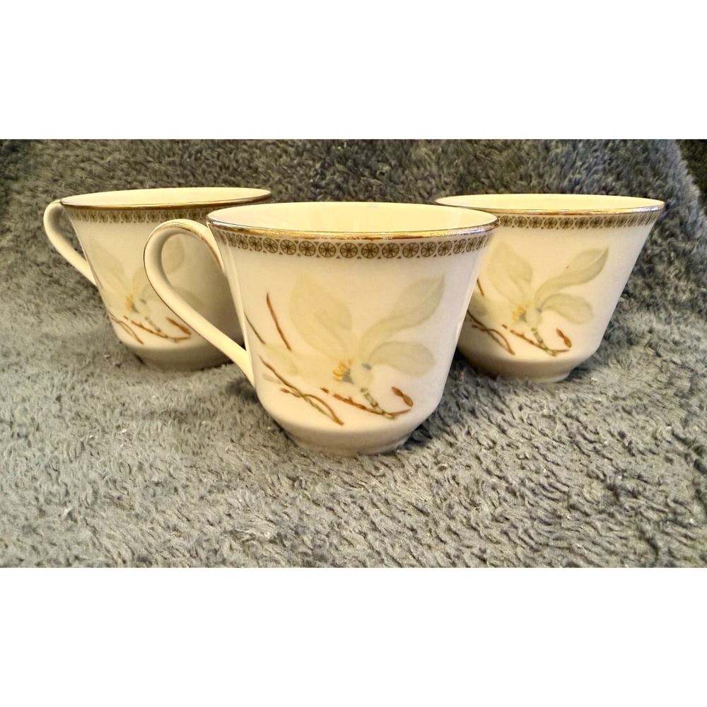 Royal Doulton "White‎ NIle" (TC1122) Teacups Vintage Set of 3